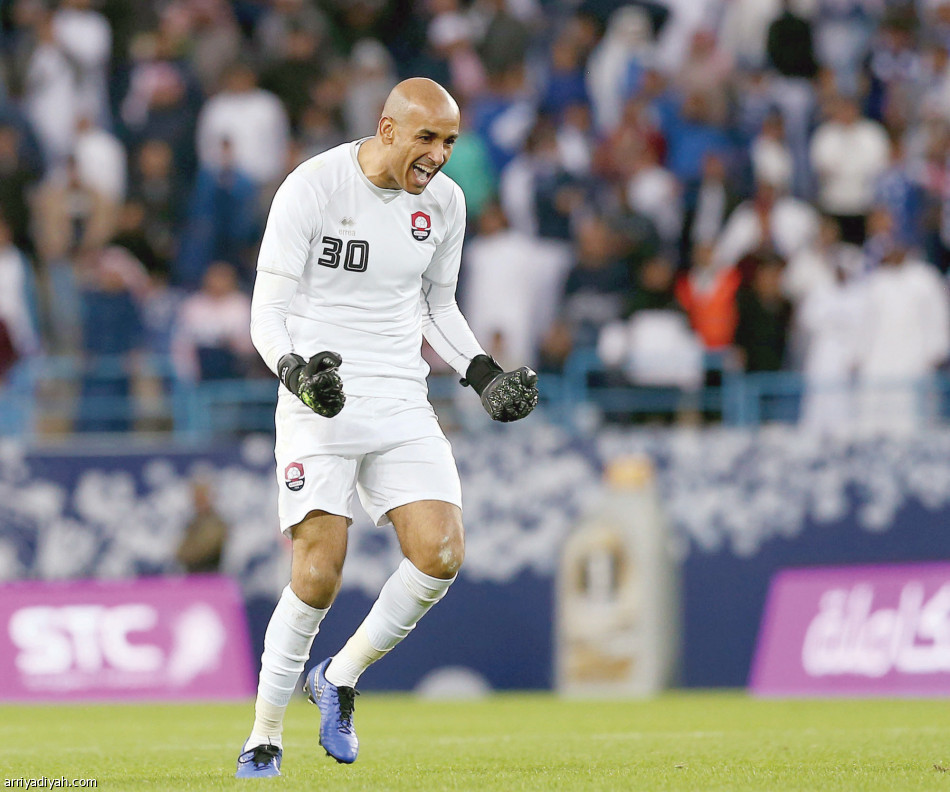 الهلال يتعثر.. 
وخيسوس: لن أغادر